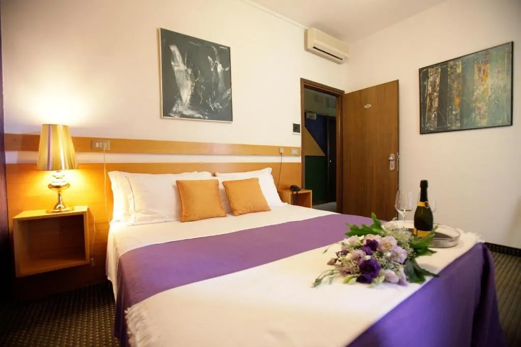 Camera Tripla - Art Hotel Mirano